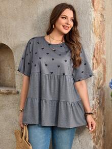 EMERY ROSE Plus Size Women Patchwork Heart Print Round Neck Short Sleeve Ruffle Hem Casual T-Shirt Carnival Costume For Women Beach Outfits For Women Vacation Outfits For Women Spring To Summer Tunic Tops For Women Cute Casual Tops Beach Outfit Holiday Outfits Going Out Tops - Grey - View 3