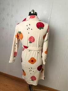 1件装女士睡袍，草莓印花时尚浴袍，宽松长袖柔软保暖绒袍，适合冬季穿着，也适合派对、日常、学生夏季婚礼、家居浴室装饰等场合。 - 米色 - 查看 9