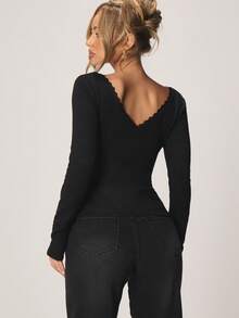 MISSGUIDED Ribbad stickad långärmad topp med v-ringning, spetskant och satinrosettdetalj, mysig höst- och vintertröja - Svart - Visa 3