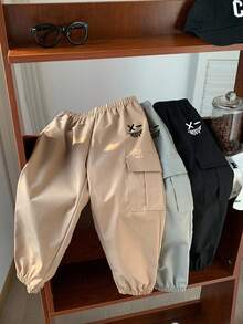 SHEIN 3件套男童休闲运动街头风可爱度假宽松抽绳裤，黑色装饰款，绿色抽绳裤，卡其色抽绳裤，适合日常穿着、上学、外出、运动，春夏秋冬皆宜。 - 彩色 - 查看 3