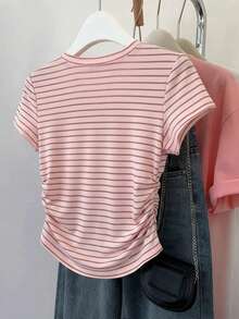 Resyla 大码女式休闲T恤，百搭夏季上衣，必备单品，适合返校、日常穿着、派对、约会等场合，腰部褶皱设计，彩色条纹印花，通勤必备 - 彩色 - 查看 2