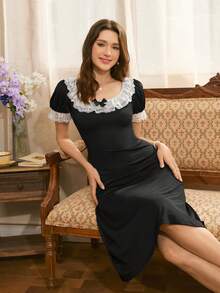 Côtesoire Áo ngủ dáng chữ A thanh lịch với viền ren Pháp và tay phồng phối màu tương phản. - màu đen - Xem 3