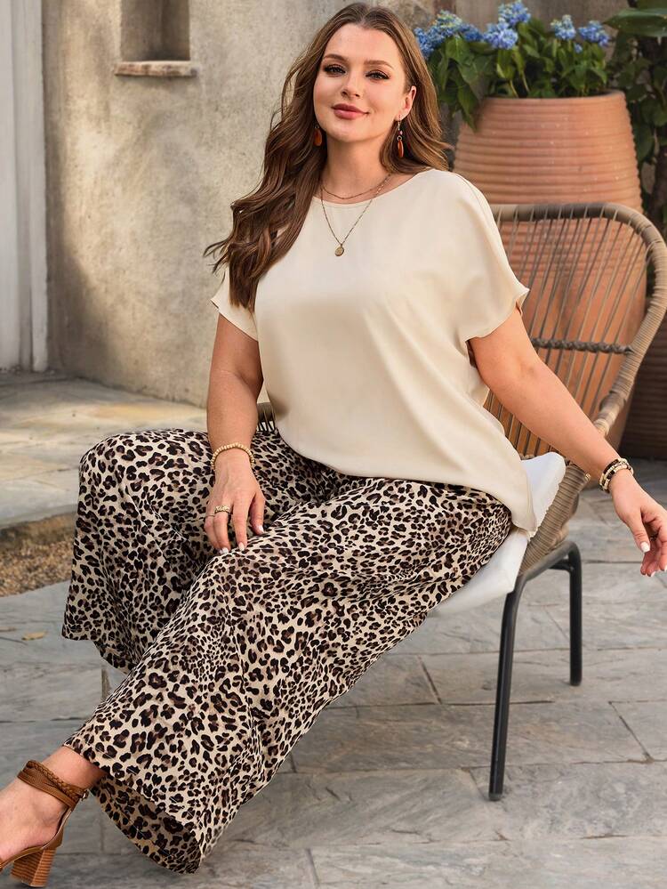 Plus Size Solid Color Round Neck Short Sleeve Top & Leopard Print Pants 2 Pieces Set For Summer/ Vacation Cheetah Print Pants Animal Print Outfit Cheetah Print Outfit Women Summer Pants Sets For Women, Summer Outfits