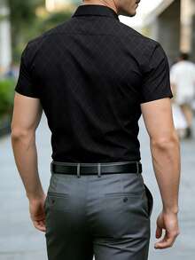 Manfinity Mode Men's Embossed Business Casual Short Sleeve Shirt - Black - View 2