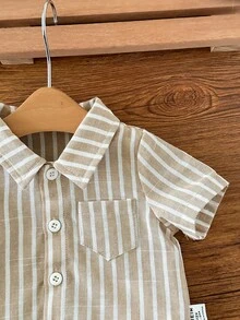 SHEIN Bộ áo sơ mi ngắn tay kẻ sọc và quần short cạp chun cho bé trai - Màu be - Xem 3