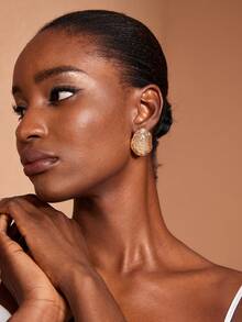 JIAN LASALA 1 Pair Retro Asymmetric Design Minimalist High-End Earrings, Suitable For Commuting - Grey - View 3