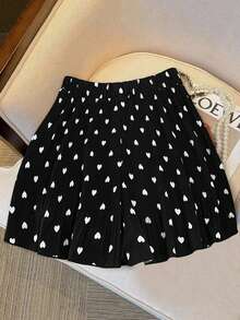 GlowEve CURVE Plus Size Women Elegant Casual Fashionable Versatile Commuting Loose Slimming High-End Heart Print Valentine's Day Exclusive Shorts - Black and White - View 2