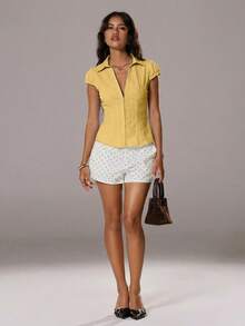 TRNVIE Camisa de algodón de manga corta, de rayas, con cuello, ajustada, de corte ceñido, con botones en el pecho, sexy, para oficina, de verano, en color blanco texturizado - Amarillo - Ver 4