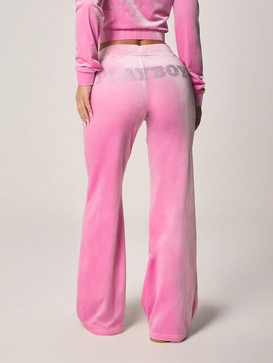 Missguided x Playboy 丝绒抽绳喇叭运动裤，饰有水钻文字细节，兼具休闲舒适与时尚感。 - 粉色 - 查看 1