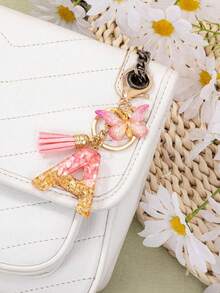 可爱首字母钥匙扣粉色钥匙链，大写字母金色箔树脂钥匙扣挂件，带蝴蝶流苏吊坠，时尚钥匙链，女士礼物，钱包包包装饰，父亲节母亲节生日礼物，感恩节和圣诞节节日礼物 - 粉色 - 查看 5