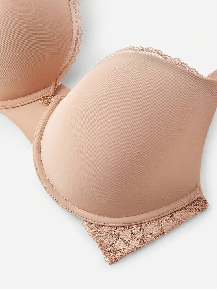 Sujetador de lencería con cobertura total, push up y acabado en nude con soporte curvo y suave de encaje clásico