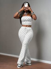 Slaydiva 新款春夏休闲街头风性感修身白色波点印花抹胸上衣+高腰喇叭裤女式两件套。适合情人节、约会、派对、聚会、节日、音乐会、夜店、日常出行、新年、狂欢、早午餐、辣妹装扮、度假、机场穿搭、婚礼宾客装扮、婚礼季、休闲街头风。 - 白色 - 查看 7