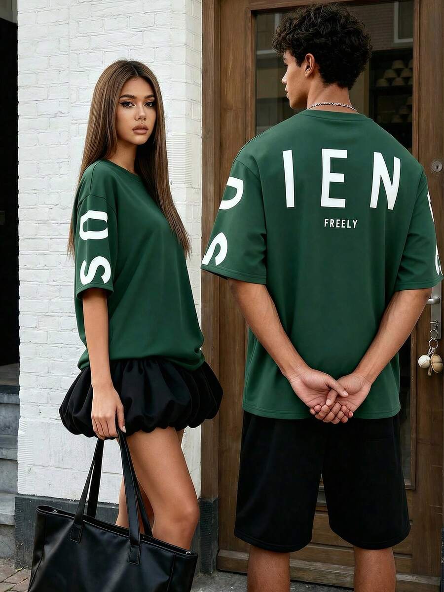 Manfinity Unisex 针织休闲印花短袖上衣和短裤两件套夏季服装，学校 - 墨綠色 - 查看 1