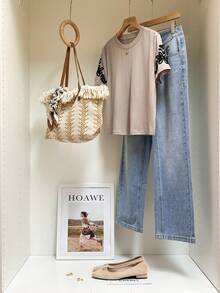 SHEIN Frenchy 女士休闲百搭圆领短袖T恤，饰有贴花，简约宽松圆领3D立体花卉刺绣短袖T恤，百搭舒适，适合日常穿着、夏季假期、度假穿着，可爱刺绣上衣，休闲上衣，女士短袖上衣 - 杏色 - 查看 6