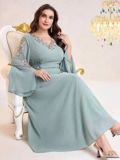 Al Najma Plus Size Women Elegant Embroidered Applique Arabic Style Dress