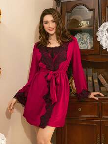 Côtesoire Set Pakaian Tidur 3 Potong Gaya Prancis Elegan dengan Warna Kontras Lembut: Kamisol Renda, Celana Pendek Renda Warna Kontras, dan Jubah Renda Warna Kontras, Warna Burgundy - Burgundy - View 6