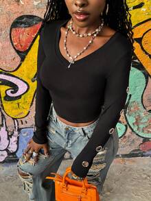 Rovax Women's Solid Color V-Neck Long Sleeve Cropped Fashionable T-Shirt - Black - View 4