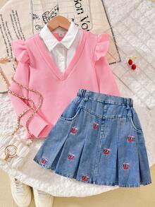 Conjunto para pré-adolescente composto por blusa de manga comprida com gola patchwork e saia mini plissada jeans com bordado de cerejas. - Rosa - Ver 5