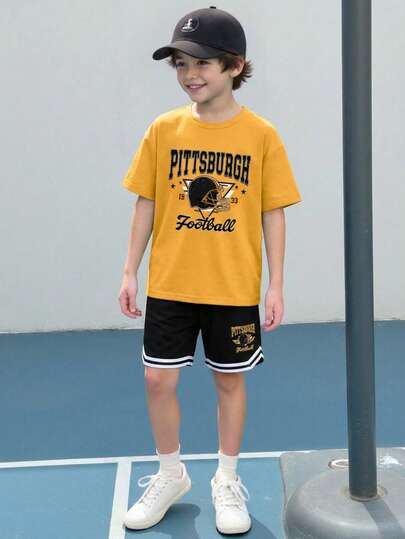 Conjunto deportivo para niño estilo americano estampado de letras y fútbol holgado cuello redondo manga corta verano uso casual set deportivo