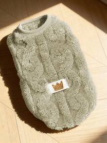 1件宠物服装。加厚保暖的毛绒背心，适合小型犬和猫在冬季穿着。狗狗可以穿着它快乐地在户外玩耍。 - 卡其色 - 查看 5