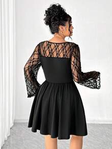 Elenzga Vestido de talla grande con mangas acampanadas, cuello en forma de corazón y cintura con lazo de unicolor - Negro - Ver 2
