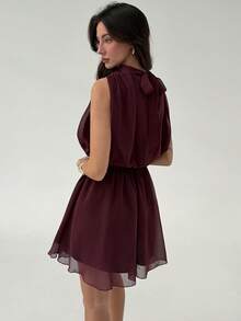 Aloruh 女士纯色简约无袖迷你连衣裙，休闲日常穿着 - 紫色 - 查看 6