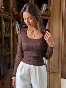 Serisse 女士法式优雅通勤蝴蝶结蕾丝T恤，法式性感镂空蕾丝上衣，后背蝴蝶结设计，撞色蝴蝶结，修身T恤，蕾丝上衣，棕色上衣，复古宫廷风长袖上衣，优雅女士上衣，夏季女士，外出上衣，海滩女士，度假女士，夏季假期，女士度假露背上衣，春季休闲度假 - 棕色 - 查看 5