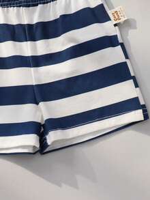 Cozy Pixies Conjunto de 2 piezas para bebé recién nacido niño/niña: Top de cuello redondo de manga corta con patrón de oso de punto suave y pantalones cortos de cintura elástica - Blanco - Ver 6