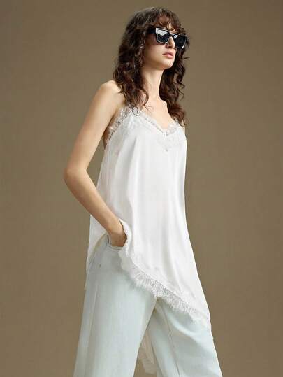 Ontre 女士黑色缎面斜纹绸微弹面料舒适柔软吊带长款上衣，修身剪裁，蕾丝饰边点缀，不对称下摆设计，现代都市休闲商务时尚办公室着装，低调优雅气质，高品质机场时尚，优质面料，精致度假装扮，优雅美感，街头风灵感