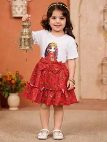 Set de 2 piezas de camiseta de punto de manga corta con cuello redondo y estampado de niña linda y falda con volantes de parches con estampado floral de rosas y lunares, color rojo, para niñas pequeñas en vacaciones - Rojo - Ver 2