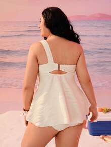 Swim Mod Bộ đồ bơi nữ cỡ lớn gồm áo lệch vai chất liệu đặc biệt với điểm nhấn ngôi sao và vạt bèo nhún, kết hợp với quần tam giác cạp thường, kiểu dáng thanh lịch dành cho dự tiệc và đi biển. - Màu be - Xem 2