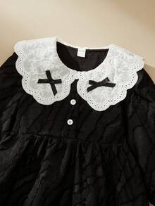 SHEIN 女童黑色长袖连衣裙，荷叶边领口设计，甜美可爱，适合搭配家庭装 - 黑與白 - 查看 9