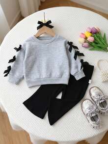 Bộ 2 món cho bé trai/bé gái, unisex, từ 6 tháng đến 3 tuổi, gồm áo nỉ dài tay cổ tròn màu mơ và quần đen trơn, thích hợp cho các hoạt động ngoài trời, hẹn hò, mặc thường ngày, đi dạo phố, gặp gỡ bạn bè. - Xám - Xem 1
