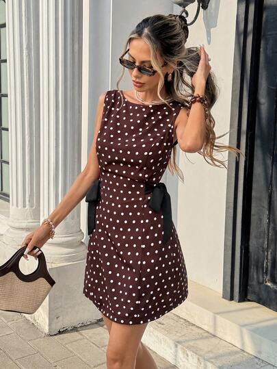 Serisse Women's  Simple Elegant Brown  Polka Dot Print Tie Waist Sleeveless French Vacation Slim Waist Backless Dual-Sided Bow  DressMini Dress,Waist-Slimming Dress Fashionable Suitable For Summer ,For Everyday Wear,French Holiday Casual Outfits,Suitable For Daily Wear, Going Out, Holidays, Vacations,Old Money,Business Casual Woman Office Outfits For Women,Casual Dresses For Women Casual,New Year Clothes New Year Women's Clothes Casual Dress For Women Casual Dress Polka Dot Dress Brown Dress Resort