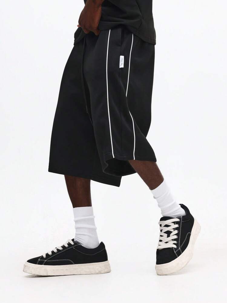 파이핑 디테일이 있는 와이드 레그 쇼츠