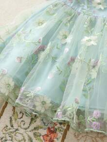 Cozy Pixies 女童柔软薄纱花朵刺绣圆领泡泡袖收腰可爱公主蓬蓬裙，百搭舒适，甜美可爱，公主风，适合婚礼、派对、假日、外出等场合，优雅可爱，街头风，多场合皆宜。 - 薄荷綠 - 查看 5