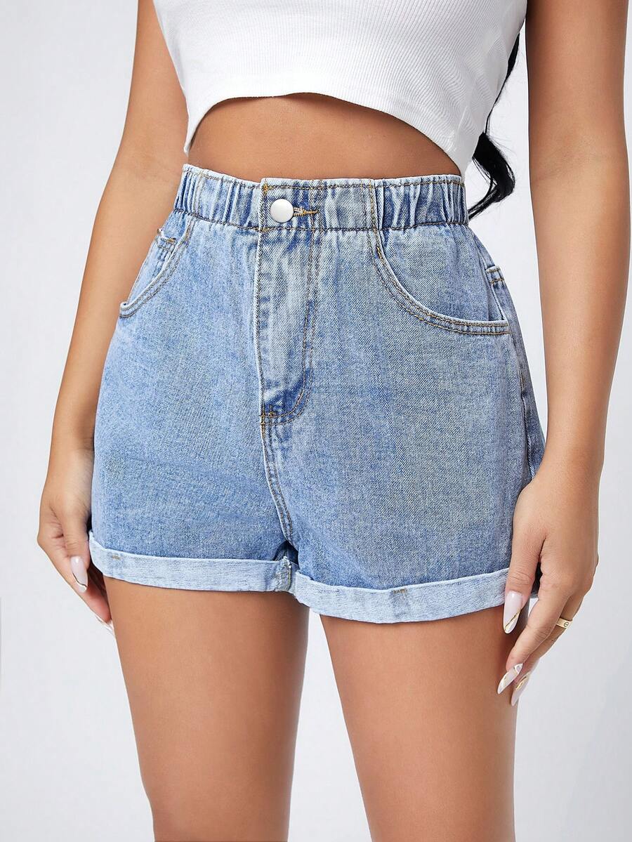 Flexra Plus Size Women's Pocketed Shell Casual Versatile Commute Denim Shorts - Light Wash - View 1