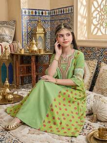 SHEIN Tween Girl Green Floral Print Retro Embroidery A-Line Maxi Vacation Dress,Autumn Boho Holiday Robe,Suitable For Festivals & Special Occasions,Jalabiya - Green - View 1