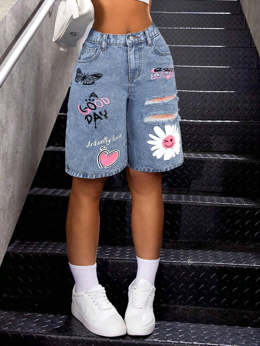 SHEIN 少女字母蝴蝶图案口袋做旧百慕大牛仔短裤 - 淺色水洗藍 - 查看 1