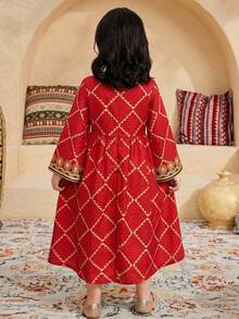 SHEIN Vestido de manga larga con cuello redondo, estampado floral diminuto, informal para vacaciones de Ramadán para niñas jóvenes - Rojo - Ver 2