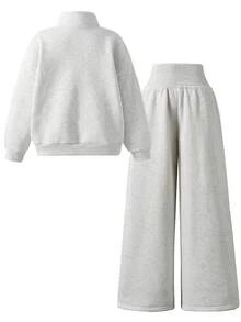 少女四分之一拉链宽松卫衣和休闲运动裤套装，返校季、秋冬季、舒适秋季、圣诞节、可爱休闲日常胶囊衣橱、Y2K街头风，灰色