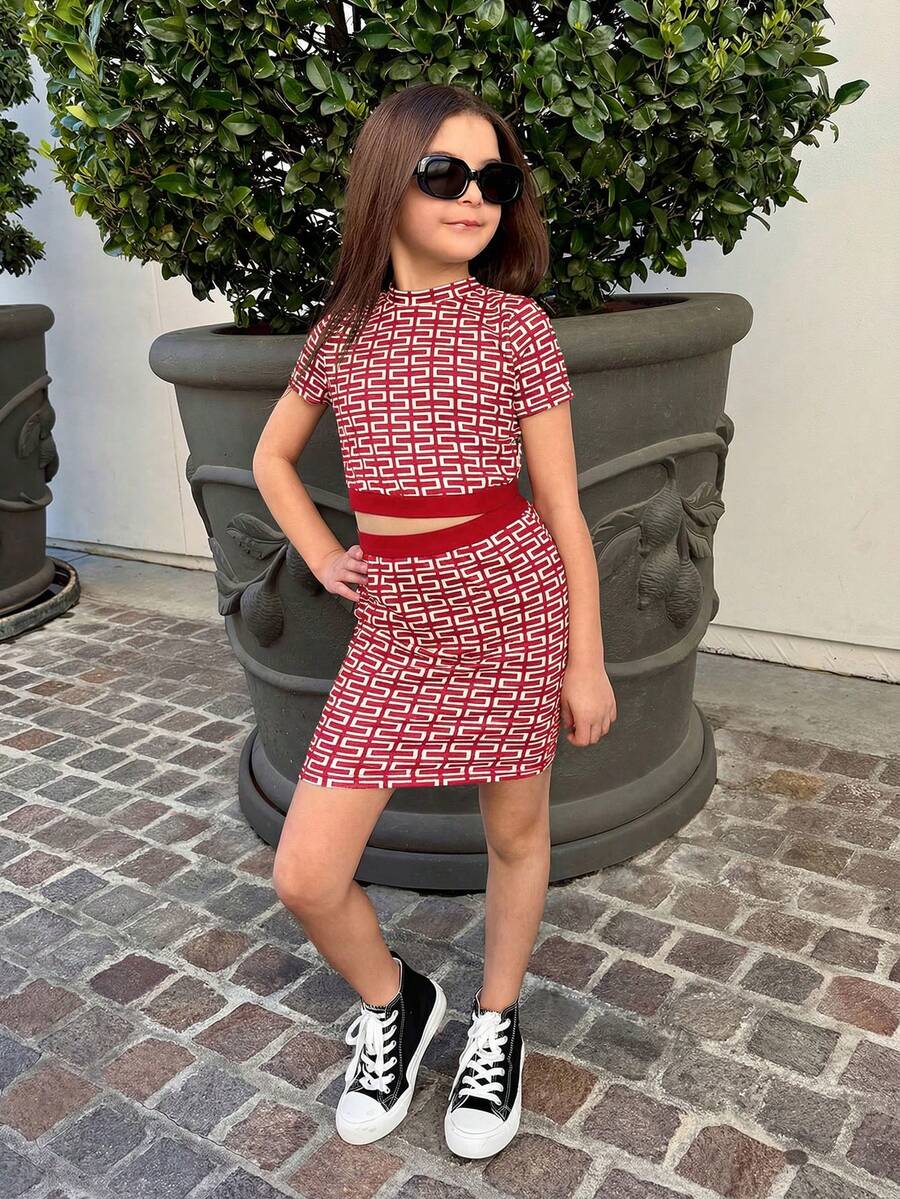 SHEIN Nova Glow Tween Girl Geo Print Mock Neck Tee And Skirt Set Valentine's Day - Multicolor - View 1