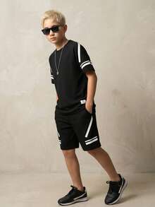 SHEIN Casuvi Kids Tween 男童夏季舒适透气休闲运动简约印花 T 恤和短裤 2 件套 - 黑色 - 查看 12