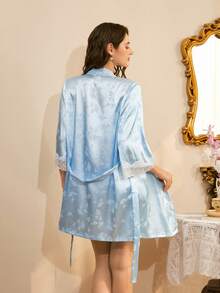 Côtesoire 三件套优雅婚礼季时尚银杏叶提花蓝色仿丝蕾丝撞色性感吊带背心、蕾丝撞色短裤和蕾丝拼接睡袍蓝色女士睡衣套装 - 紫色 - 查看 2