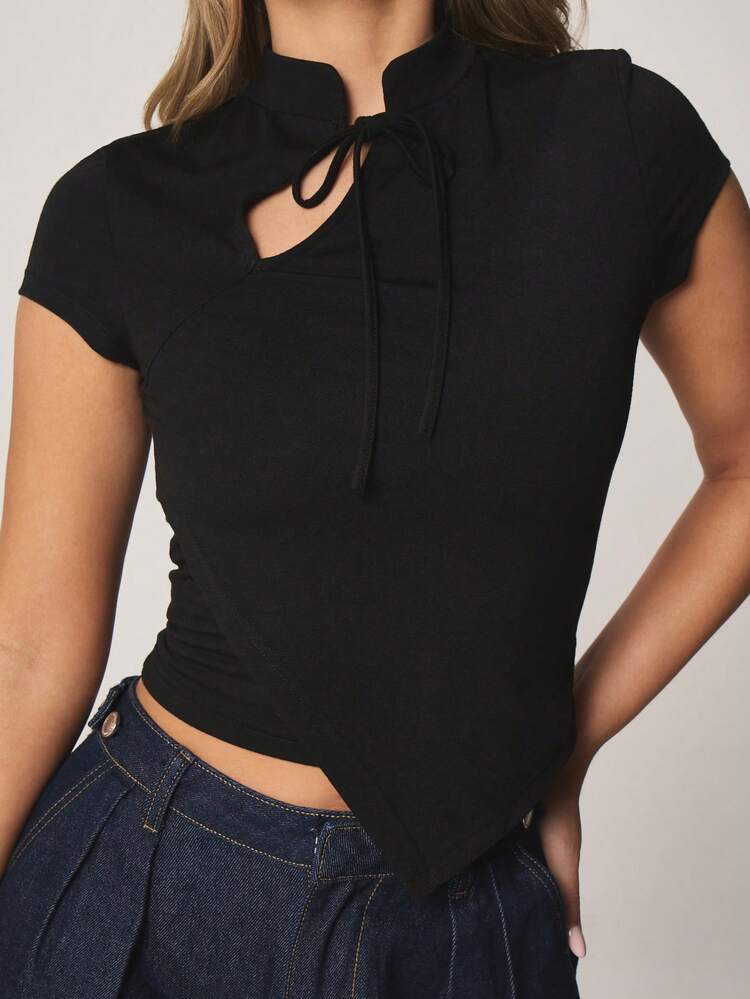 MISSGUIDED Keyhole Neckline Short Sleeve Fitted Top With Tie Detail And Cut Out Design For Casual Everyday Wear