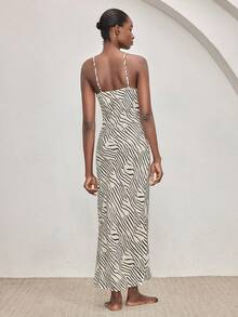 Ocili Áo ngủ nữ gợi cảm với cổ khoét sâu, lưng hở, họa tiết da báo, cổ xếp ly. - Nhiều màu - Xem 2