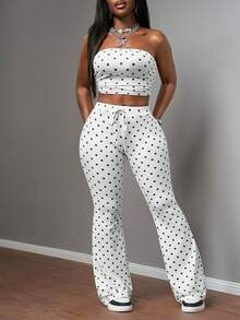 Slaydiva 新款春夏休闲街头风性感修身白色波点印花抹胸上衣+高腰喇叭裤女式两件套。适合情人节、约会、派对、聚会、节日、音乐会、夜店、日常出行、新年、狂欢、早午餐、辣妹装扮、度假、机场穿搭、婚礼宾客装扮、婚礼季、休闲街头风。 - 白色 - 查看 4