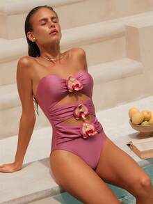 Swim Chiccia 2026 Spring/Summer Women's Purple Floral Hollow-Out Bandeau Detachable Strap Elegant Vacation Swimsuit, Suitable For Beach Photography Flower Swimsuit Bandeau Swimsuit Hibiscus Swimsuit Strapless Swimsuit Strapless One Piece Swimsuit Bandeau One Piece Swimsuit Flower One Piece Swimsuit Cut Out Swimsuit Pink One Piece Swimsuit - Purple - View 4