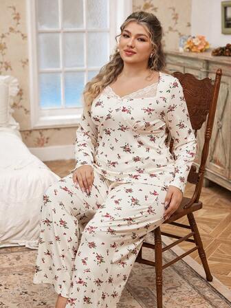 SHEIN Plus Size Women Ditsy Floral Lace Trim Long Sleeve Pajama Set