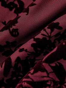 SHEIN MOD Áo thun nữ kiểu vintage trễ vai màu đỏ tía, chất liệu lưới jacquard, tay loe, vạt bất đối xứng, xếp nếp, thích hợp cho Ngày Valentine, trang phục lễ hội, đi biển, nghỉ mát, phong cách retro, vintage, áo đi chơi. - Màu Đỏ Sâu - Xem 5